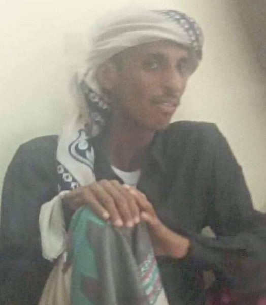 بعد أن اعتبرته أسرته في عداد الموتى.. مواطن يعود إلى أهله بعد 12عاما من الاخفاء في سجون الحوثي بصعدة