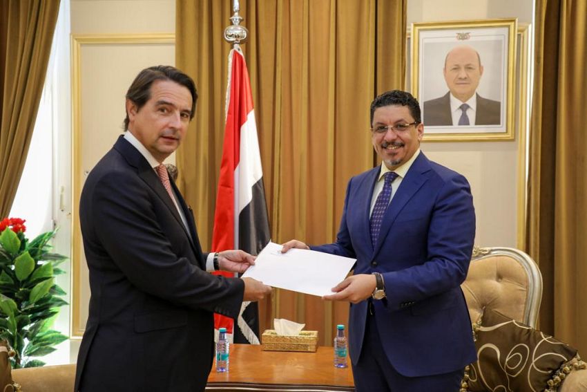 بن مبارك يتسلم نسخ من اوراق اعتماد سفيري الدنمارك والبرتغال