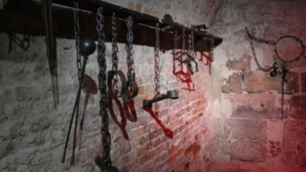 أسرة الجرادي ترفض إستلام جثة إبنها الذي قتل تحت التعذيب  في سجون الحوثي