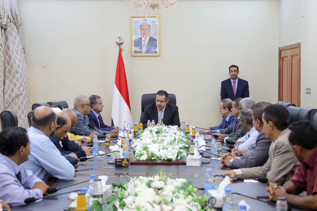 رئيس الوزراء يشدد على اهمية إنتظام العملية التعليمية وعدم الإضرار بمصالح الطلاب