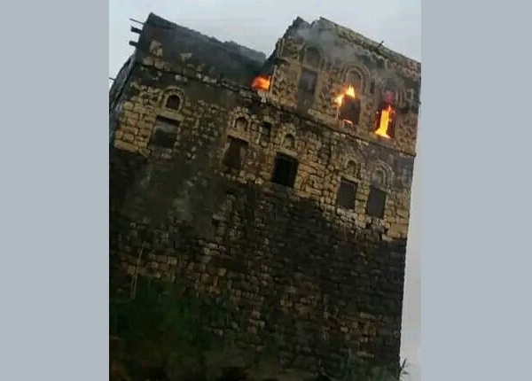 وفاة وإصابة ستة أشخاص واحتراق ثلاثة منازل جراء الصواعق الرعدية في عدد من محافظات الجمهورية 