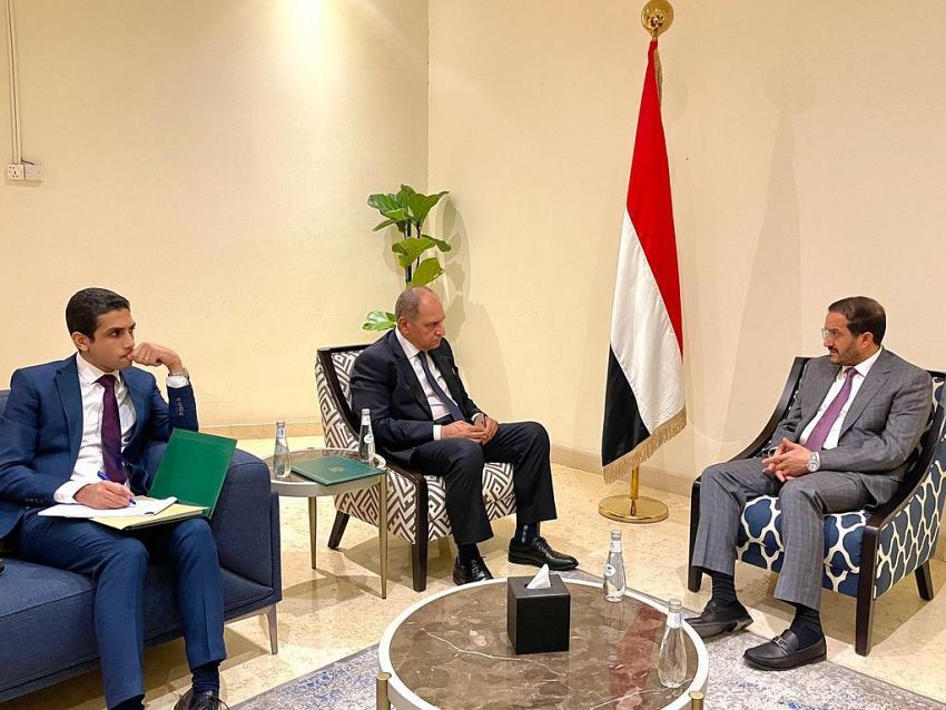 عضو مجلس القيادة عثمان مجلي يبحث مع السفير المصري مستجدات الاوضاع في اليمن