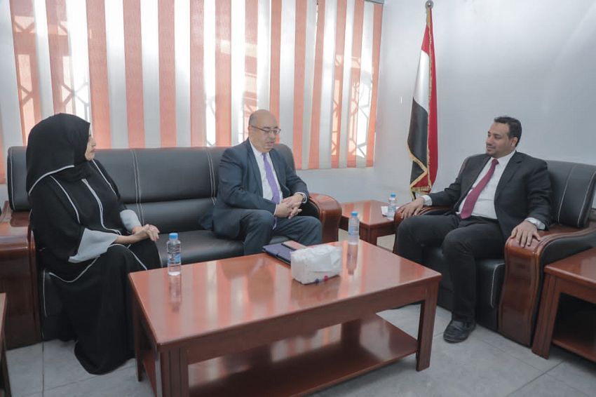 وزير التربية والتعليم يبحث مع ممثل اليونسكو في الخليج واليمن مجالات التعاون المشترك