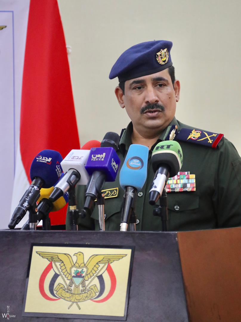 وزير الداخلية يؤكد وقوف الحوثيين وخبراء إيرانيين ولبنانيين وراء الهجوم الإرهابي على مطار عدن