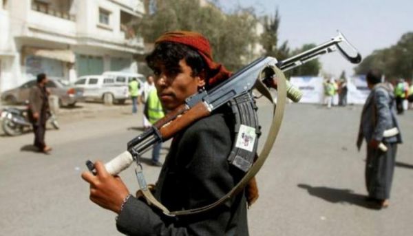 مليشيات الحوثي تعدم مواطناً وتداهم عشرات المنازل في حملة جديدة بـ"حيمة تعز"