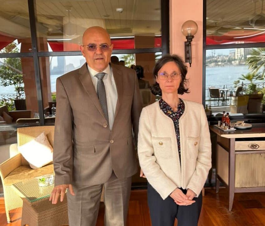 محافظ تعز يبحث آليات التعاون مع السفيرة الفرنسية لدى اليمن