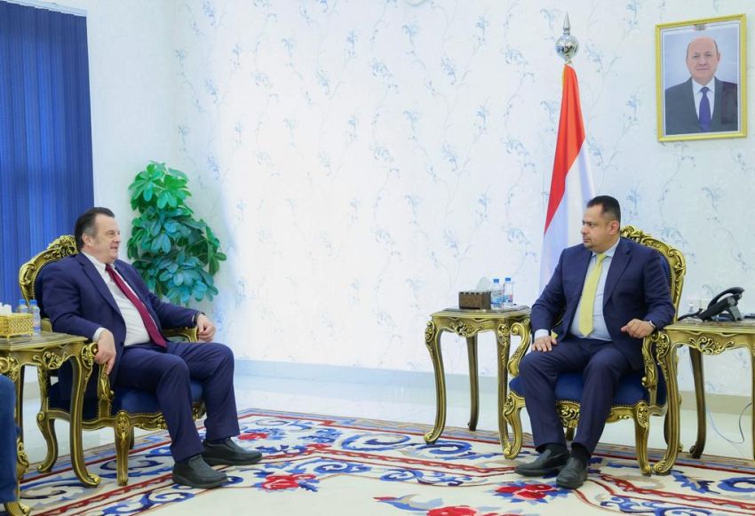 رئيس الوزراء يستقبل في عدن منسق الشؤون الإنسانية للأمم المتحدة