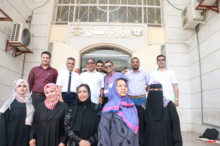 وزارة العدل تكرم الكوادر النسائية بمناسبة اليوم العالمي للمرأة