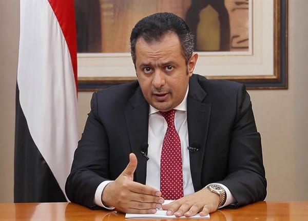 رئيس الوزراء يهنئ نظيره الباكستاني