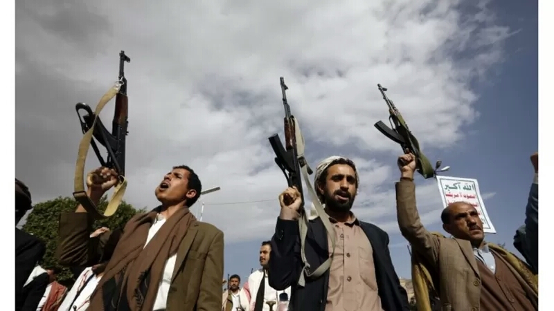 "اليمنية للحقوق والحريات" تستنكر جريمة احراق الحوثيين خيم مهاجرين أفارقة في صعدة
