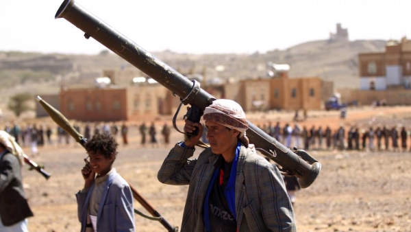 مليشيا الحوثي تجند 800 سجين في صفوفها مقابل وعود بالافراج عنهم