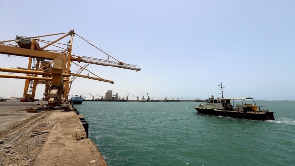 الحكومة تحذر من كارثة خطيرة في البحر الأحمر وخليج عدن تفوق 4 مرات كارثة "أكسون فالديز" التي تعد أكبر الكوارث البيئية في التاريخ (صورة + تفاصيل)