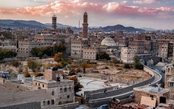 مليشيا الحوثي تقتحم مقر منظمة مناضلي ثورة "26 سبتمبر" في صنعاء وتنهب محتوياته