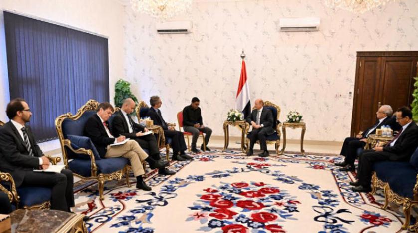 الحكومة اليمنية تجدد مطالبتها للمجتمع الدولي باتخاذ مواقف أكثر حزماً في مواجهة الإرهاب الحوثي