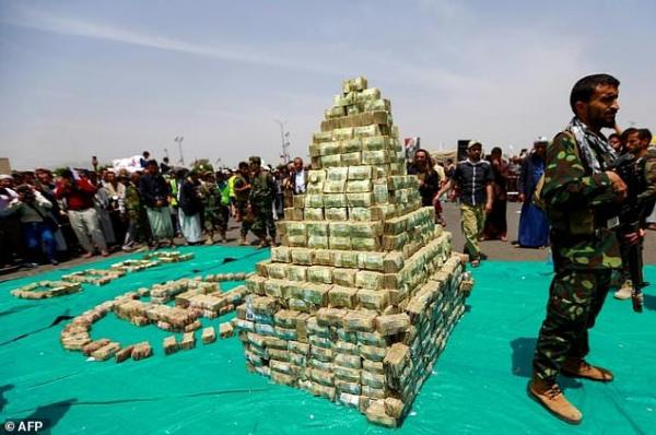 الحوثي ينهب مليارات الدولارات بعد مصادرتة لشركات وجمعيات ومؤسسات خاصة وعقارات والإستيلاء على أموالها