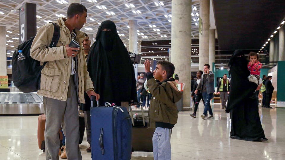 قناة العربية: تعليق الرحلات الجوية من وإلى المطارات اليمنية لأسبوعين