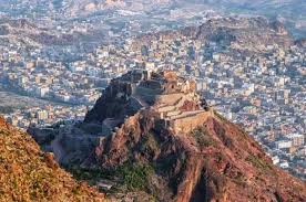 الجيش الوطني يسقط طائرة مسيرة غرب تعز ومقتل قائد ميداني للمليشيات و6 من مرافقيه