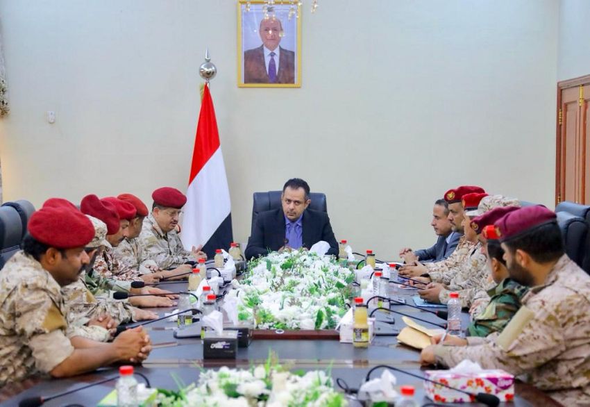 رئيس الوزراء يرأس اجتماعًا لقيادة المنطقة العسكرية الرابعة