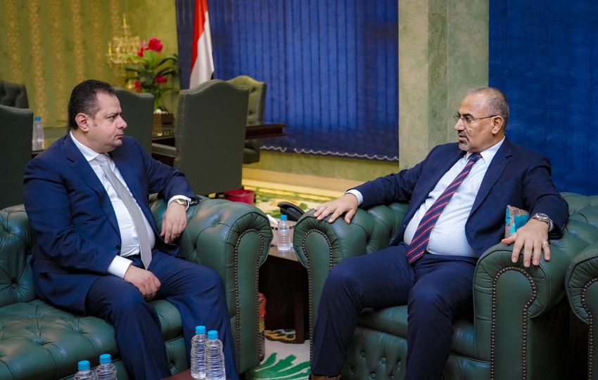 عيدروس الزبيدي يشدد على تكثيف الجهود لتحسين الوضع الخدمي المتردي