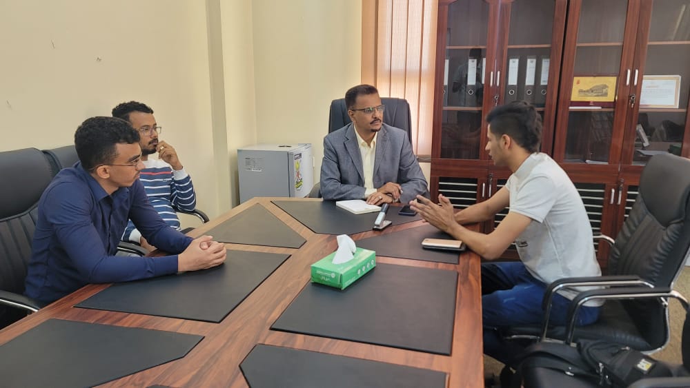 العمقي يطلع على برامج وأنشطة المنتدى السياسي بجامعة حضرموت