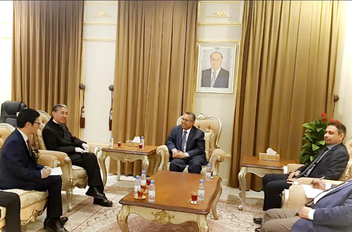 رئيس مجلس الشورى يلتقي السفير الصيني لدى اليمن