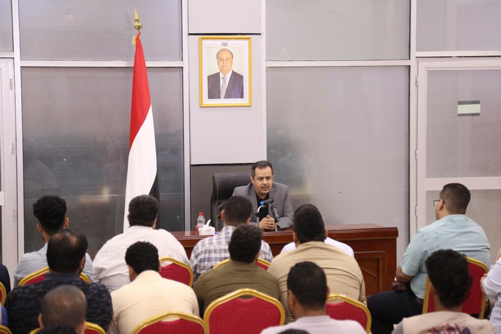 صحفيو ومراسلو وسائل إعلامية محلية ودولية يثمنوا حرص رئيس الوزراء على تعزيز الثقة وبناء جسور التواصل مع وسائل الإعلام 