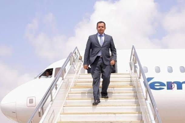 رئيس الوزراء يصل الرياض للتشاور مع رئيس الجمهورية حول عدد من الملفات (صورة + تفاصيل)