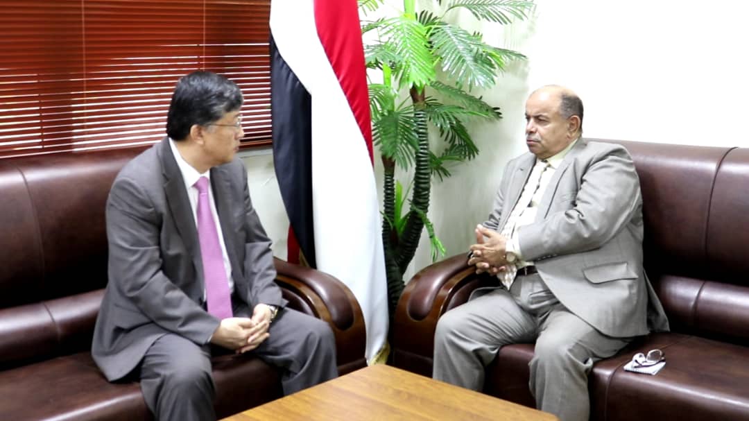 نائب رئيس الوزراء يبحث مع السفير الكوري توسيع الشراكة بين البلدين الصديقين