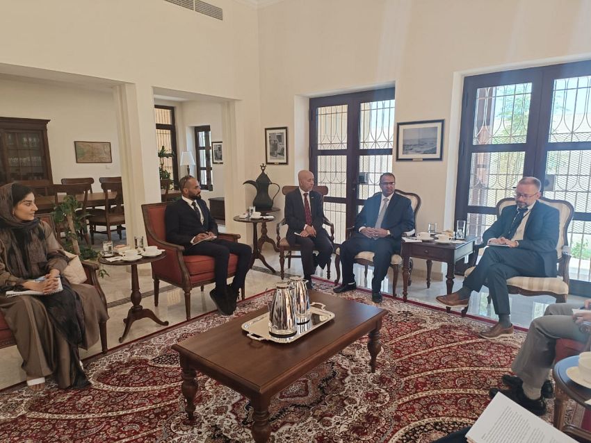 وزير الشؤون الاجتماعية والعمل يلتقي القائم باعمال السفارة الامريكية