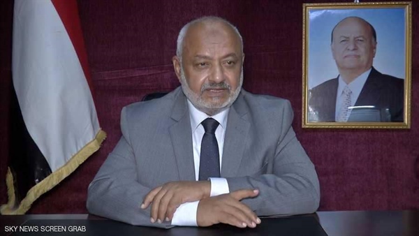 تحدث عن حسم عسكري.. محافظ الحديدة: الحوثي يستخدم صناديق المساعدات لإخفاء السلاح