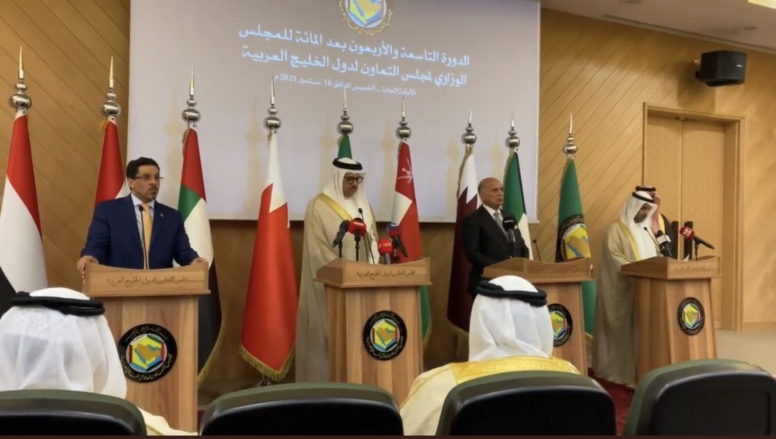 وزير الخارجية: الحكومة اليمنية ملتزمة بخيار السلام وفق المبادرات والمرجعيات الدولية والوطنية