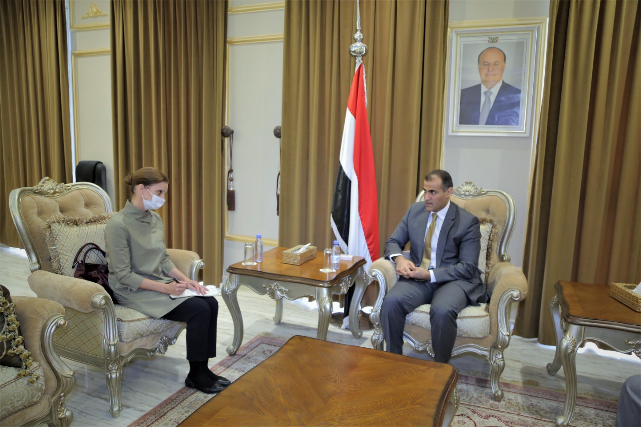 وزير الخارجية: لا يمكن القبول باستمرار بقاء البعثة الأممية في الحديدة حبيسة بيد ميليشيا الحوثي