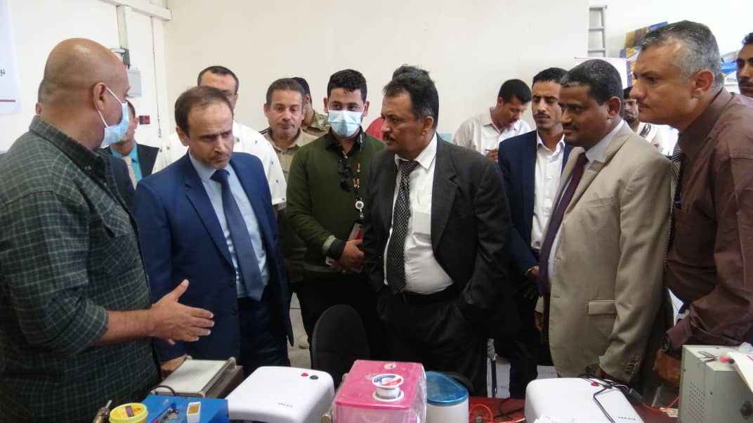الوزير الوصابي يدشن برنامج الدورات القصيرة في المعاهد المهنية والفنية بعدن