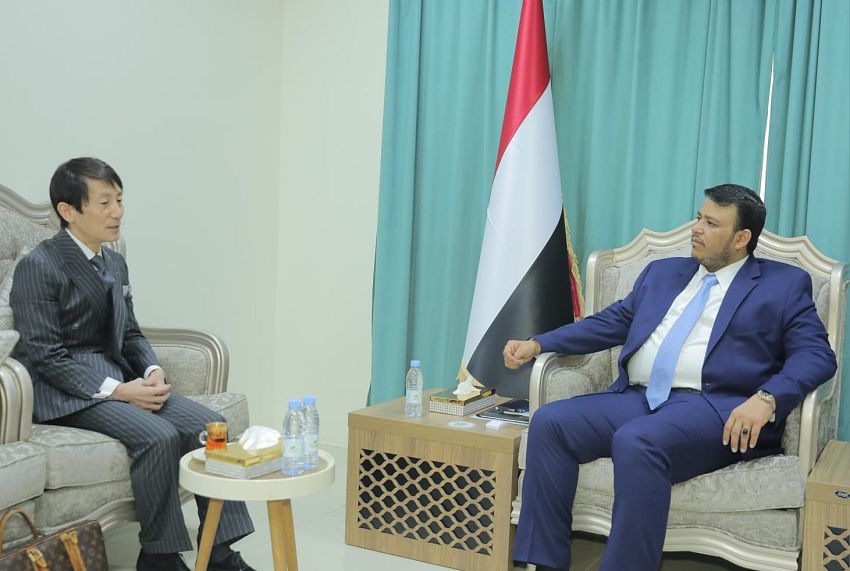 عضو المجلس الرئاسي د.عبدالله العليمي يستقبل القائم بأعمال السفير الياباني