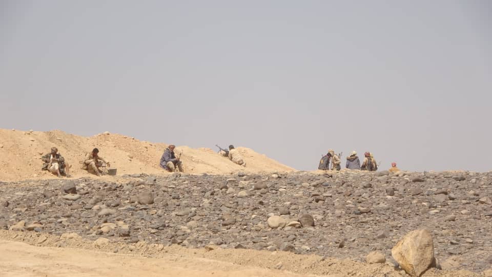 مصرع 30 عنصراً حوثياً في كمين محكم لأبطال الجيش الوطني في جبهة هيلان