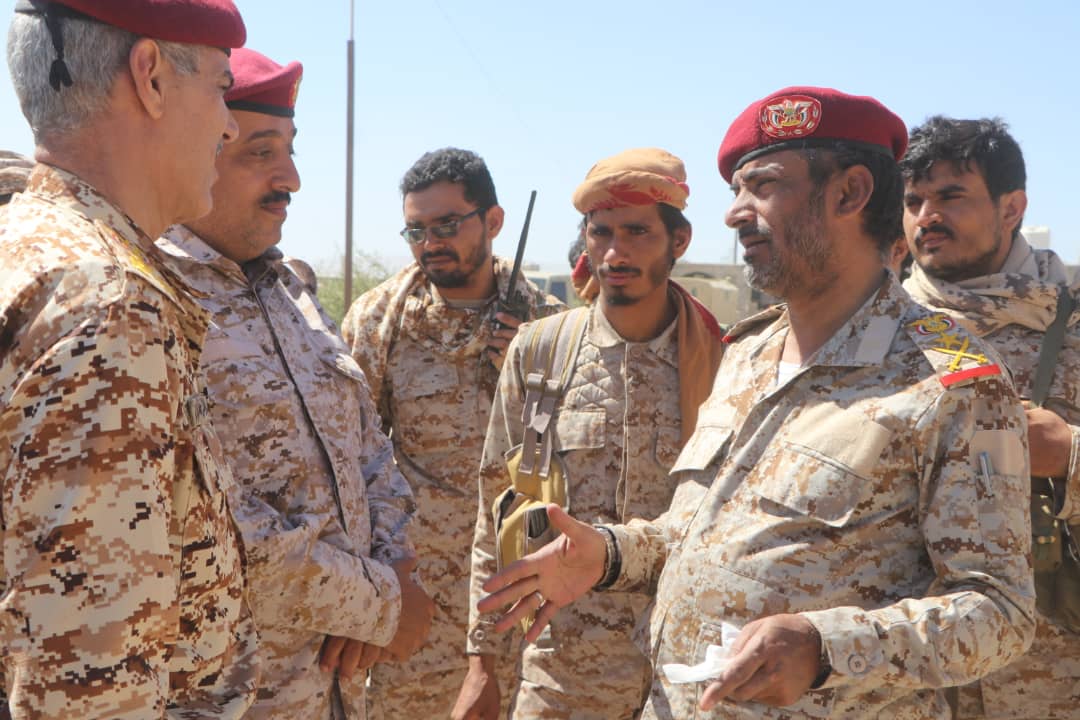 رئيس هيئة الأركان العامة يدشن ترقيم وتحسيب آليات وسيارات الجيش