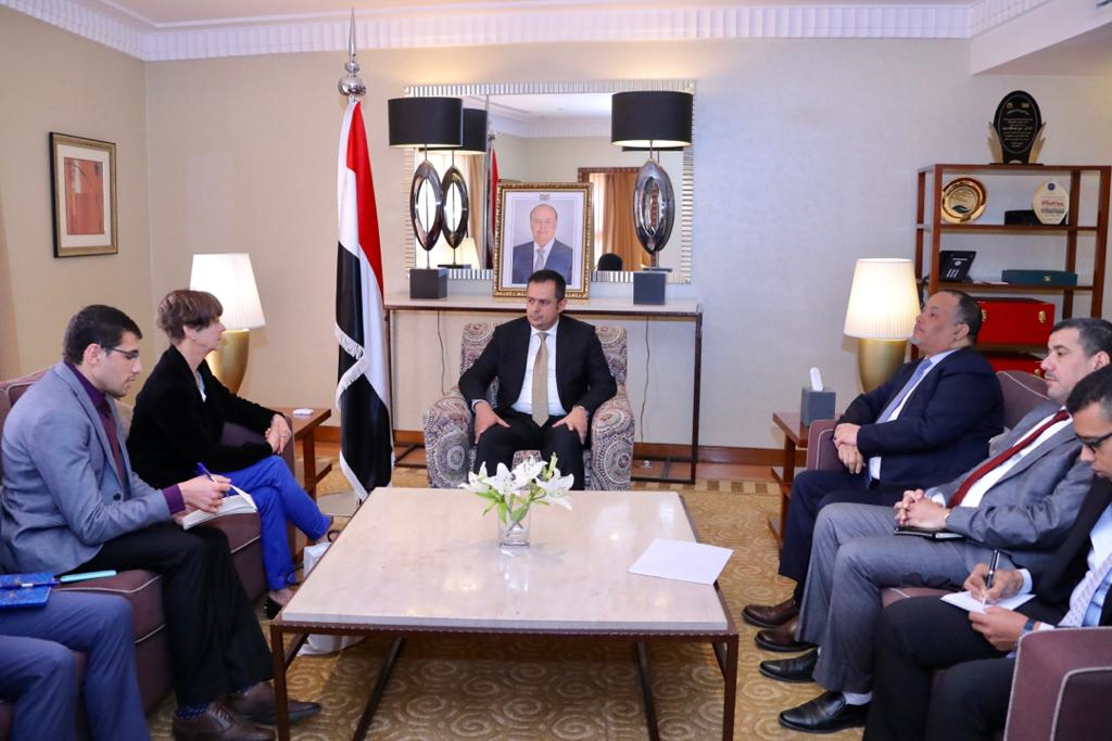 رئيس الوزراء: التدخلات الإيرانية تطيل أمد الصراع وتقف عائق امام السلام