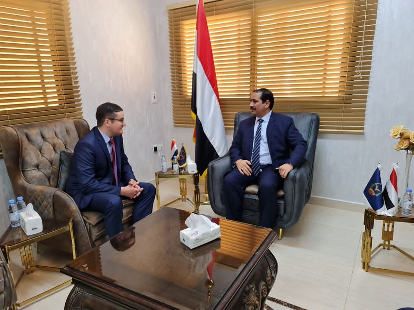 وزير الداخلية يبحث مع القائم بأعمال السفير الروسي التعاون الأمني بين البلدين