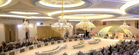 بمشاركة الرئيس العليمي.. انطلاق أعمال القمة العربية في جدة