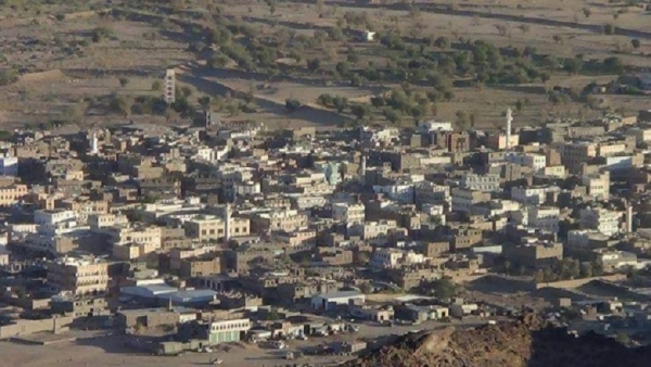 مليشيا الحوثي تستهدف بالصواريخ مديرية حريب جنوبي مأرب