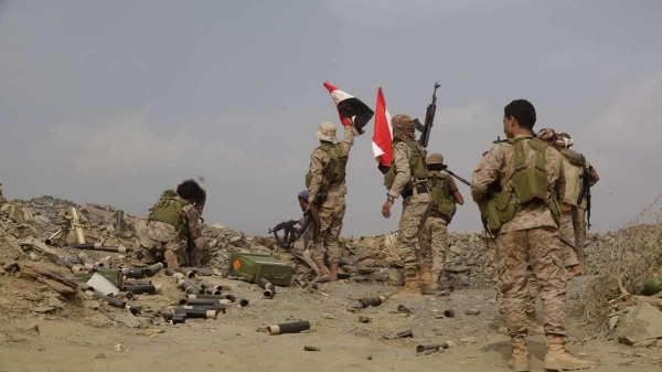 مقتل وإصابة سبعة من جنود الجيش الوطني بخروقات حوثية للهدنة