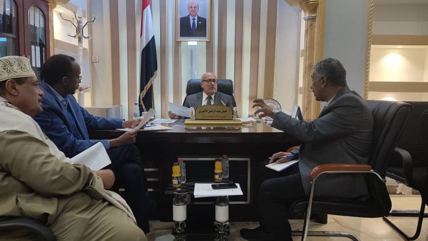 الوزير الأغبري يناقش مستوى إنجاز مشاريع برنامج الأغذية العالمي