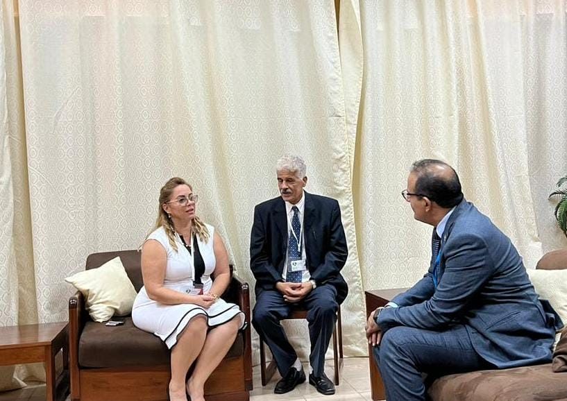 وزير الصحة يبحث تعزيز التعاون المشترك مع جامعة العلوم الطبية في كوبا