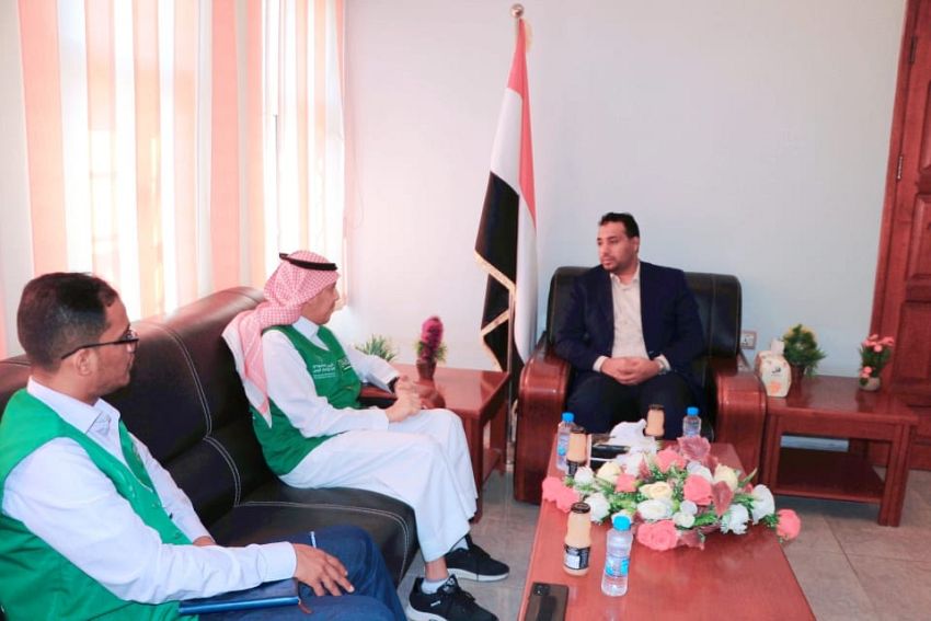 العكبري يناقش مع المدخلي تدخلات البرنامج السعودي في قطاع التعليم