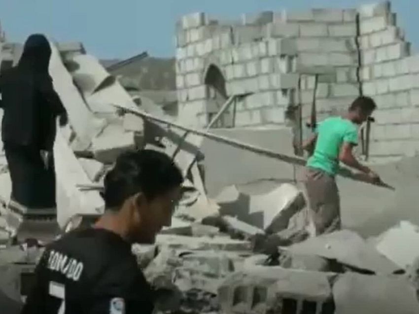 مليشيا الحوثي تقصف منازل المواطنين في الضالع