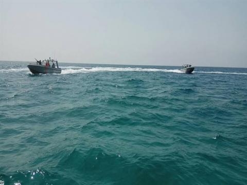 التحالف يحبط هجوماً لمليشيا الحوثي جنوب البحر الأحمر ويدمر زورقاً مفخخاً