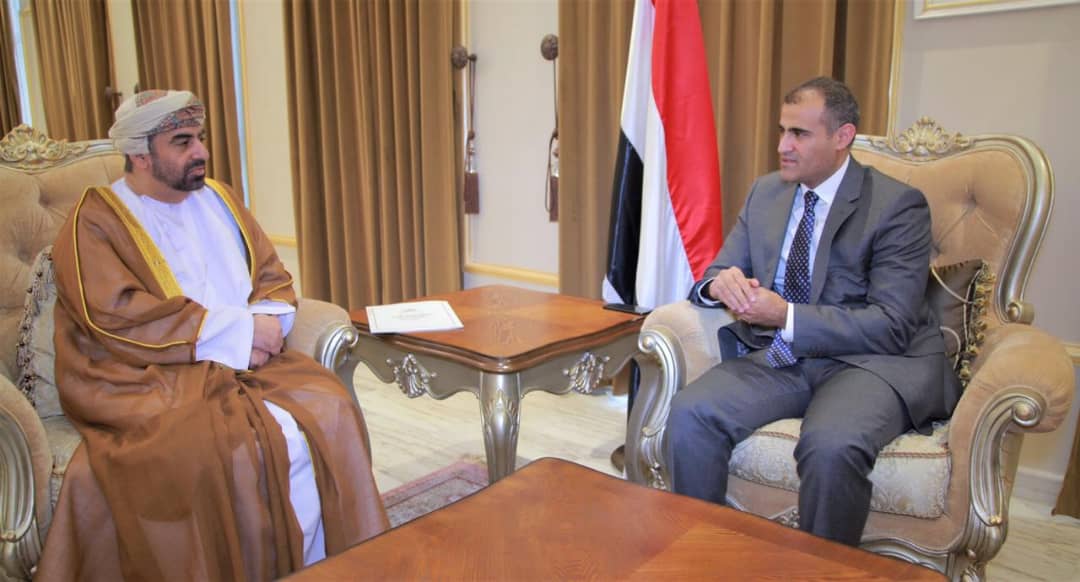 الحضرمي  يثمن مواقف سلطنة عمان الداعمة للحكومة الشرعية