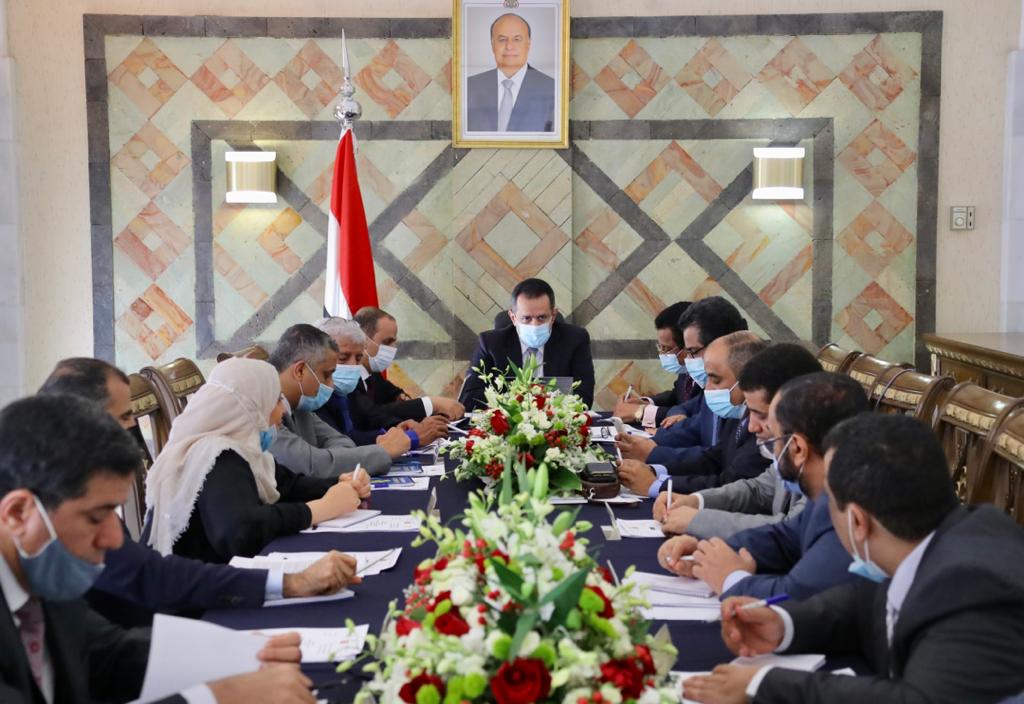 برئاسة رئيس الوزراء.. حكومة تصريف الأعمال تعقد إجتماعاً لمناقشة مستجدات الأوضاع وخطط التعامل معها