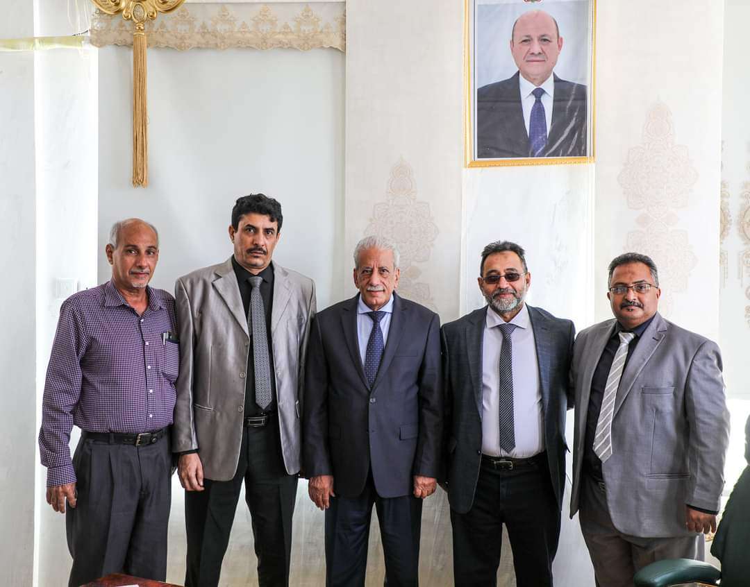 مدير مكتب رئاسة الجمهورية يناقش مع قيادة نادي التلال احتياجات النادي من مشاريع إعادة تأهيله