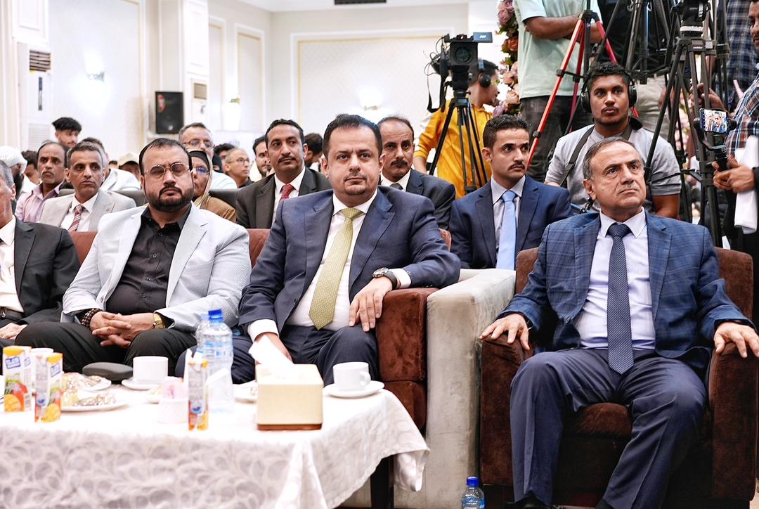 رئيس الوزراء: عدن كسرت مشروع مليشيا الحوثي وشبابها حافظوا على كرامة اليمن بأكملها